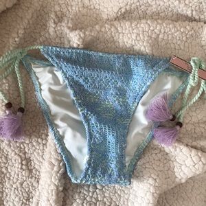 Victoria’s Secret Tie Side Bottom - NEW - small